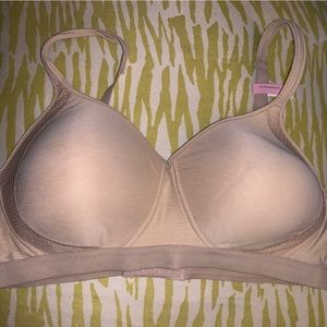 Hanes wireless bra in size large